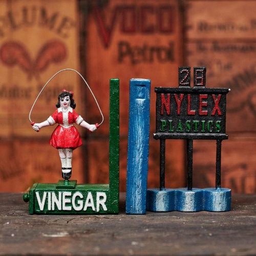 NYLEX Skipping Girl Vinegar Bookends